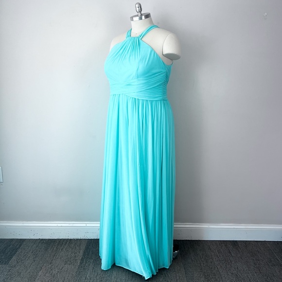 David’s Bridal • Halter Ruched Waist Dress • 20 - Picture 3 of 9